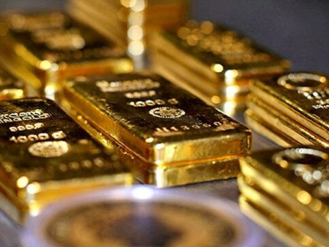 الذهب يسجل انخفاضاً مع ترقب صدور بيانات اقتصادية اليوم